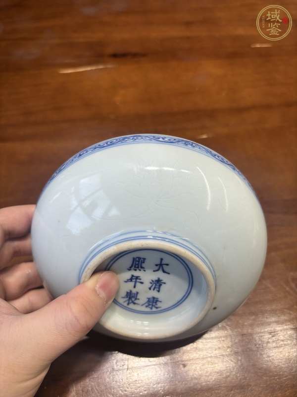 古玩陶瓷青花纏枝花卉紋盤真品鑒賞圖