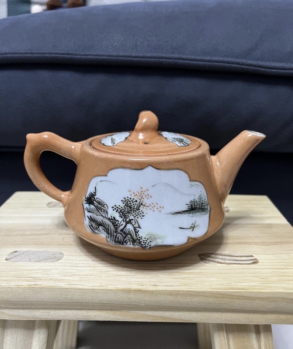 古玩轉賣色地開光粉彩壺拍賣，當前價格0元