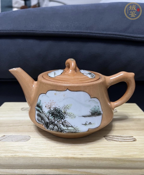 古玩陶瓷色地開光粉彩壺真品鑒賞圖