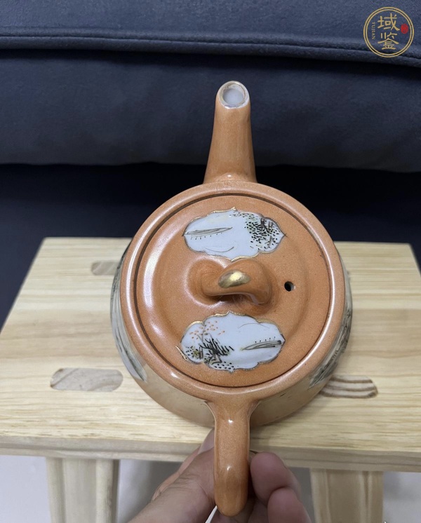 古玩陶瓷色地開光粉彩壺真品鑒賞圖