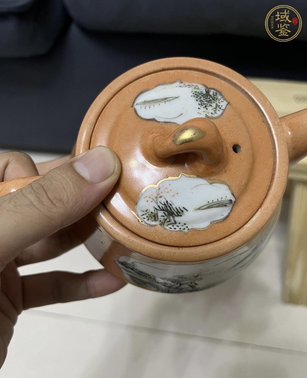 古玩陶瓷色地開光粉彩壺真品鑒賞圖