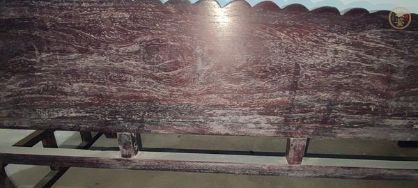 古玩字畫大葉紫檀貴妃床真品鑒賞圖