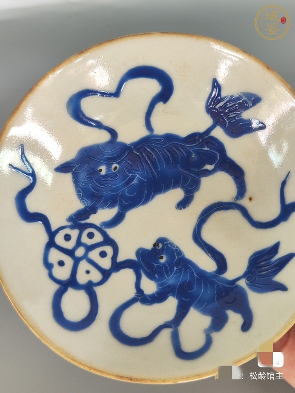 古玩陶瓷藍料獅子紋花口盤真品鑒賞圖