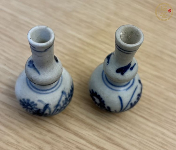 古玩陶瓷花卉紋青花葫蘆瓶真品鑒賞圖