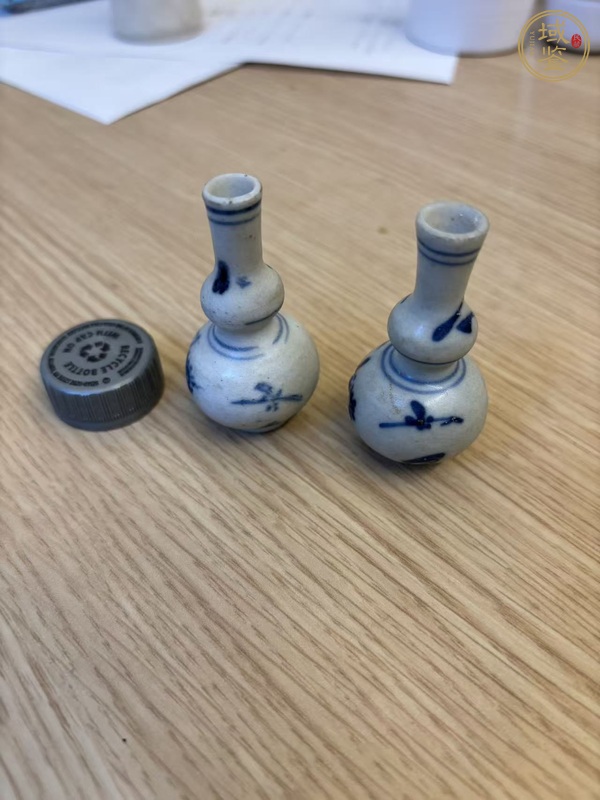 古玩陶瓷花卉紋青花葫蘆瓶真品鑒賞圖