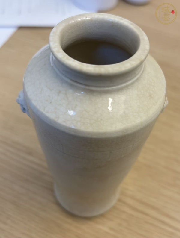 古玩陶瓷哥釉獅耳香瓶真品鑒賞圖