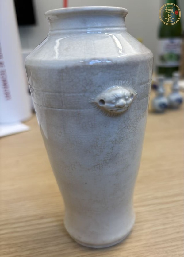 古玩陶瓷哥釉獅耳香瓶真品鑒賞圖