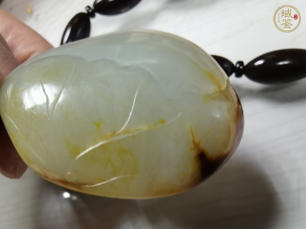 古玩天然和田玉籽料雕件真品鑒賞圖