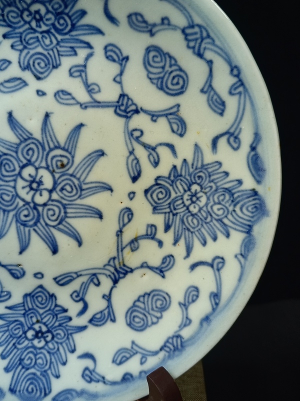 古玩陶瓷（全品）清中期嘉道青花纏枝蓮花卉盤(pán)直徑18.5cm拍賣，當(dāng)前價(jià)格550元