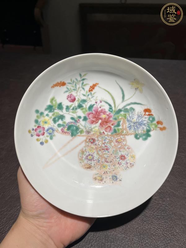 古玩陶瓷花卉紋粉彩盤真品鑒賞圖