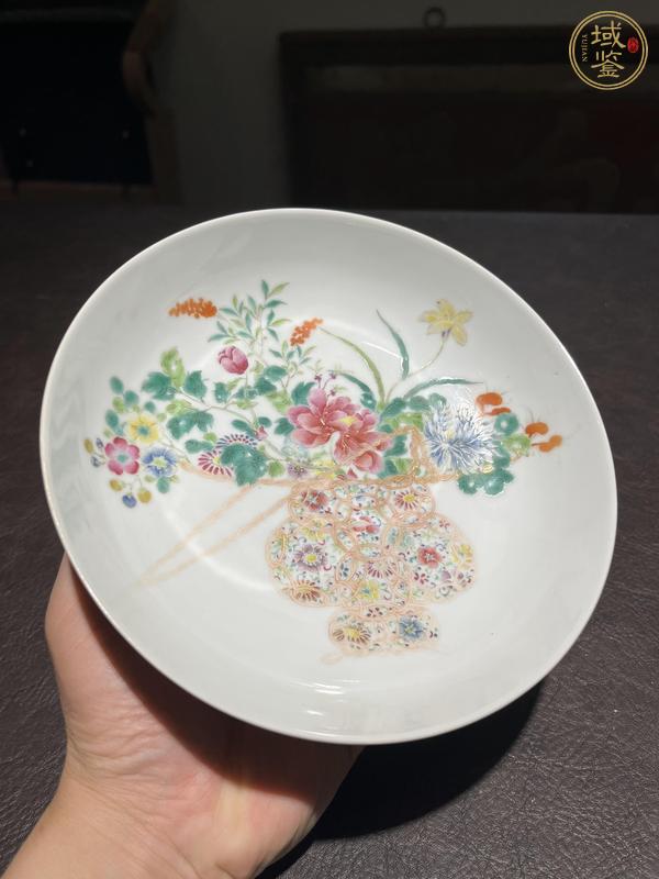 古玩陶瓷花卉紋粉彩盤真品鑒賞圖