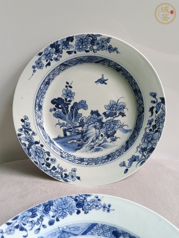 古玩陶瓷青花山水紋盤真品鑒賞圖