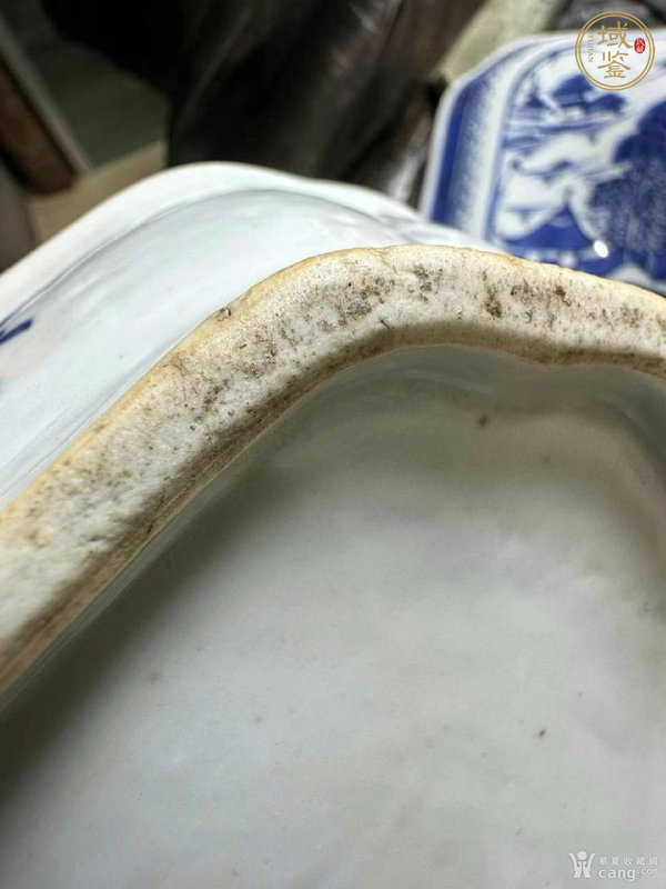 古玩青花山水紋蓋缸真品鑒賞圖