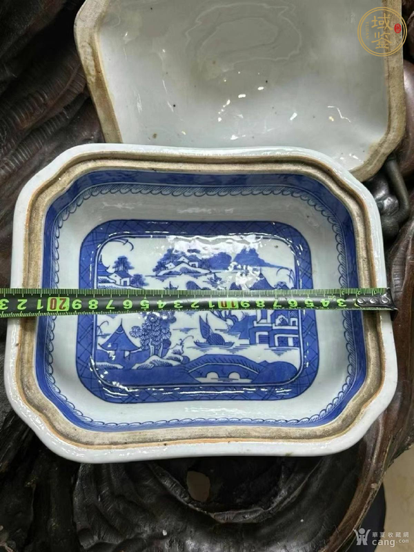 古玩陶瓷青花山水紋蓋缸真品鑒賞圖