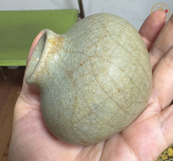 古玩陶瓷龍泉青瓷水盂真品鑒賞圖