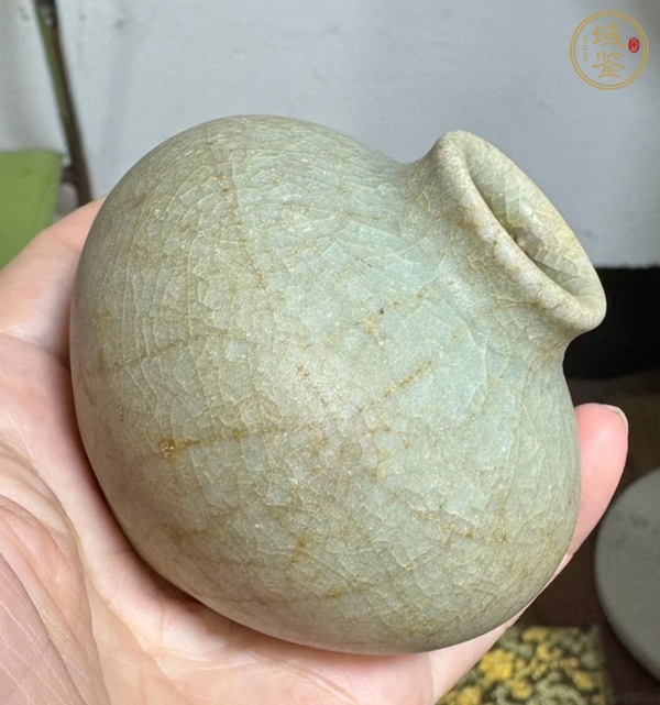 古玩陶瓷龍泉青瓷水盂真品鑒賞圖