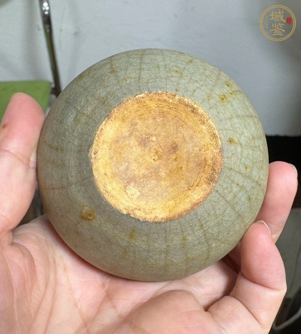 古玩陶瓷龍泉青瓷水盂真品鑒賞圖