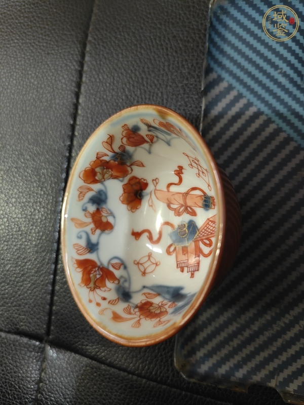 古玩陶瓷外紫金釉內青花礬紅博古圖杯真品鑒賞圖