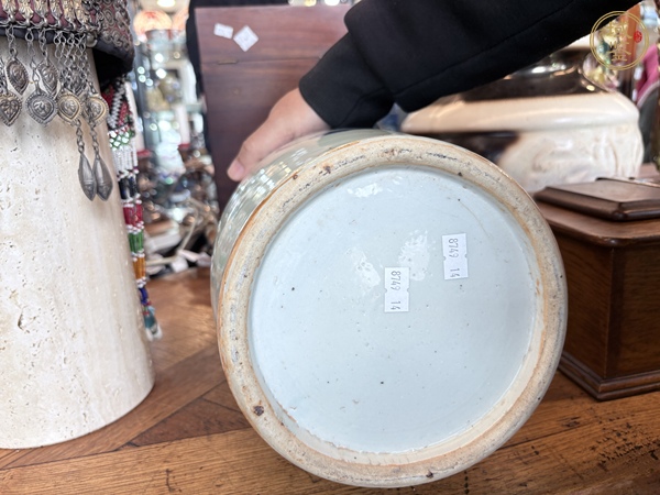 古玩陶瓷花鳥(niǎo)紋青花瓶真品鑒賞圖