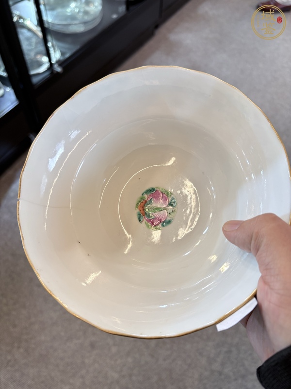 古玩陶瓷五倫圖粉彩碗真品鑒賞圖
