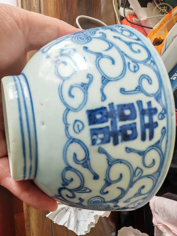 古玩陶瓷青花纏枝喜字紋杯真品鑒賞圖