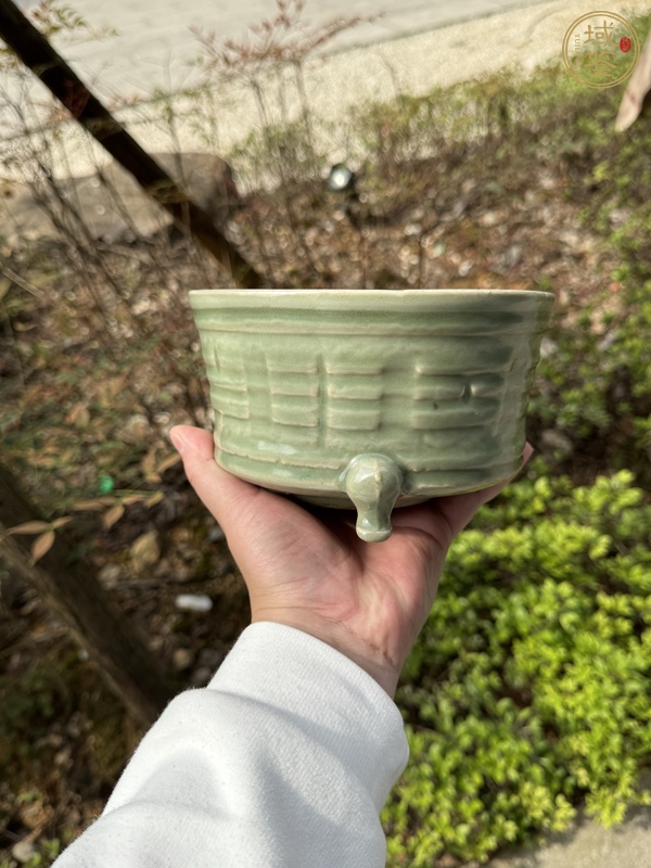 古玩陶瓷龍泉青瓷行爐真品鑒賞圖