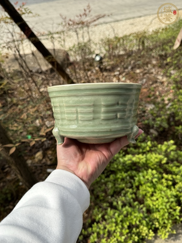 古玩陶瓷龍泉青瓷行爐真品鑒賞圖