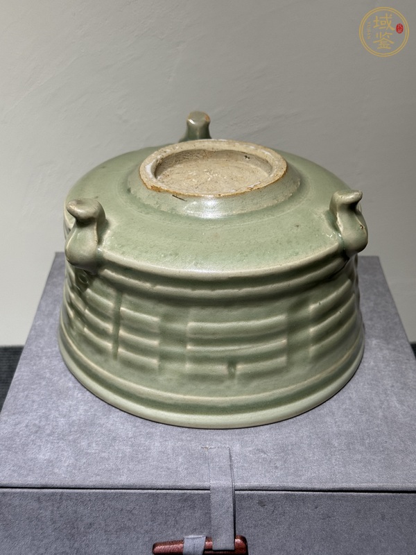 古玩陶瓷龍泉青瓷行爐真品鑒賞圖