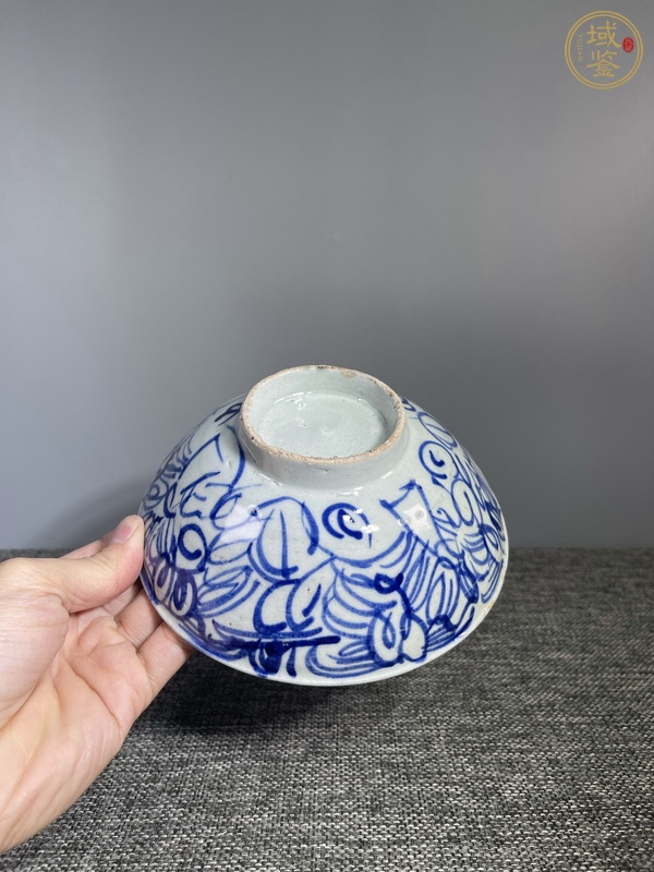 古玩陶瓷青花花卉紋碗真品鑒賞圖