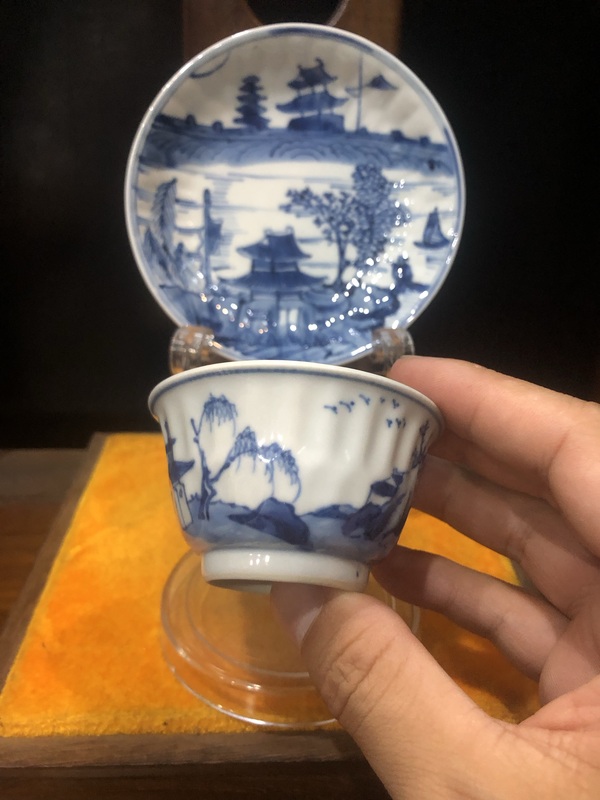 古玩陶瓷（館藏級杯碟）清·康熙·文人對弈圖·青花杯碟套裝拍賣，當(dāng)前價(jià)格1971元
