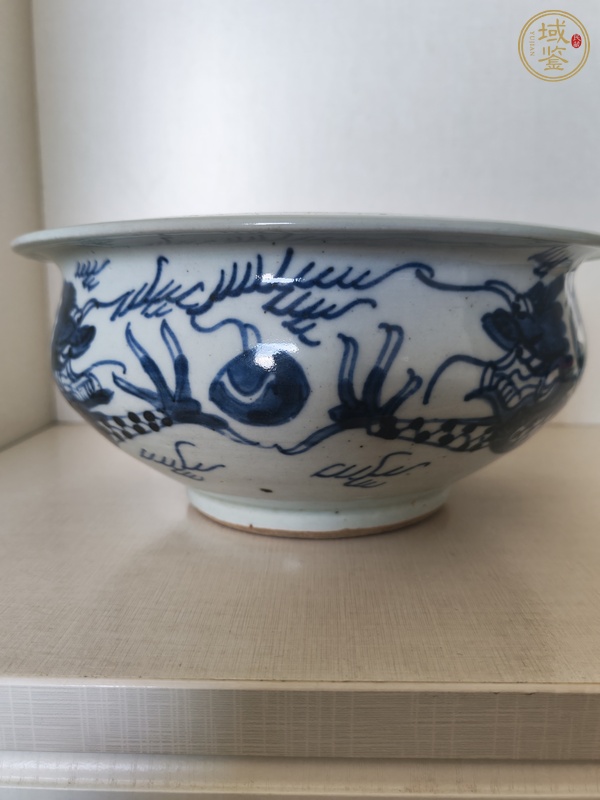 古玩陶瓷清早期青花龍紋香爐真品鑒賞圖