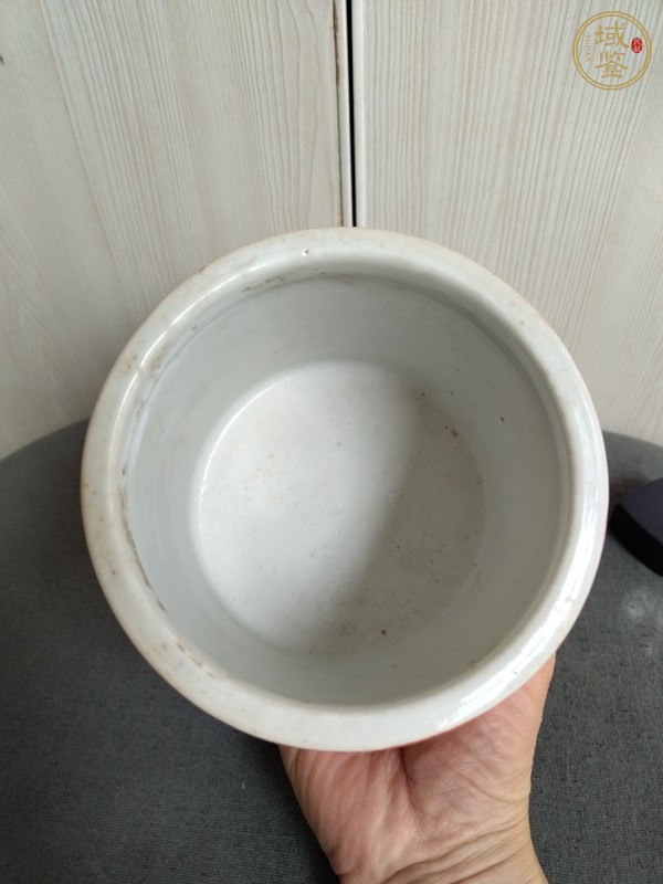 古玩陶瓷珊瑚紅描金香爐真品鑒賞圖