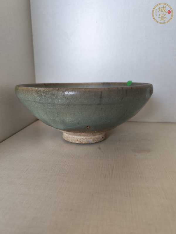 古玩陶瓷元代月白釉鈞瓷碗真品鑒賞圖