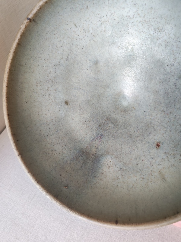 古玩陶瓷元代月白釉鈞瓷碗拍賣(mài)，當(dāng)前價(jià)格1694元