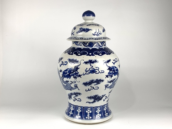古玩陶瓷清晚期·青花雙龍戲珠紋將軍罐拍賣，當(dāng)前價(jià)格26640元