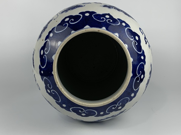 古玩陶瓷清晚期·青花雙龍戲珠紋將軍罐拍賣，當(dāng)前價(jià)格26640元