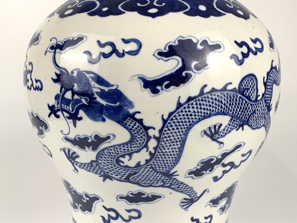 古玩陶瓷清晚期·青花雙龍戲珠紋將軍罐拍賣，當(dāng)前價(jià)格26640元