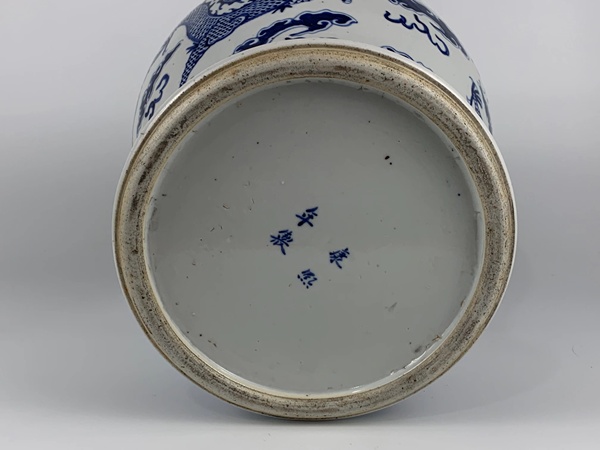 古玩陶瓷清晚期·青花雙龍戲珠紋將軍罐拍賣，當(dāng)前價(jià)格26640元