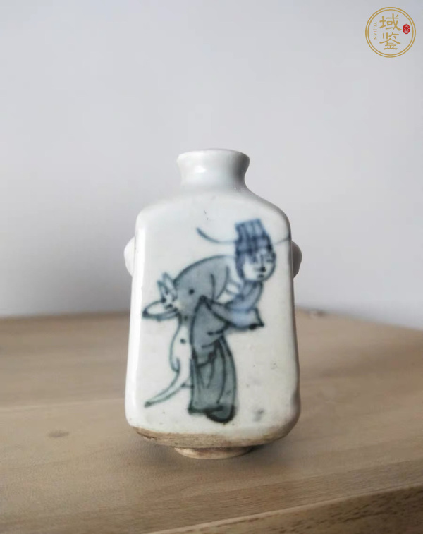古玩陶瓷日本明治青花鼻煙壺真品鑒賞圖
