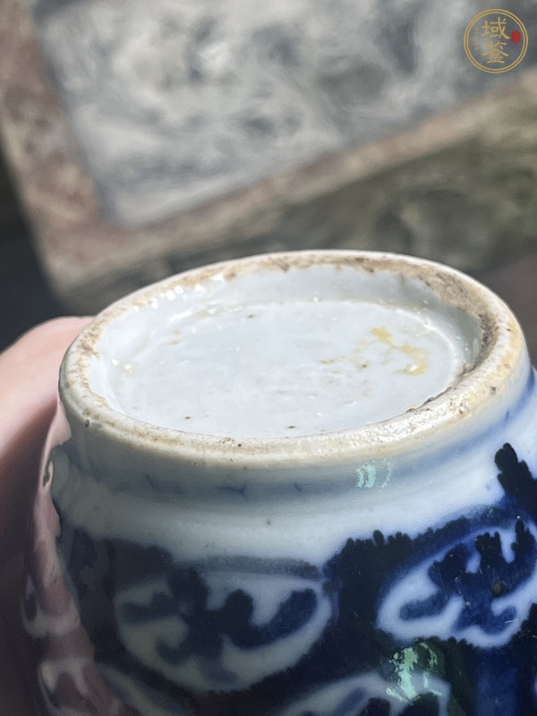 古玩陶瓷青花留白龍紋瓶真品鑒賞圖