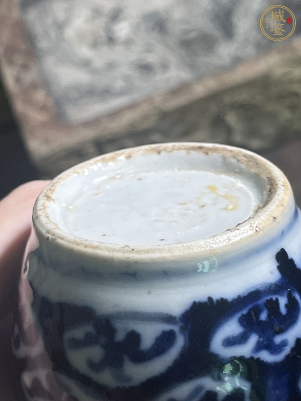 古玩陶瓷青花留白龍紋瓶真品鑒賞圖