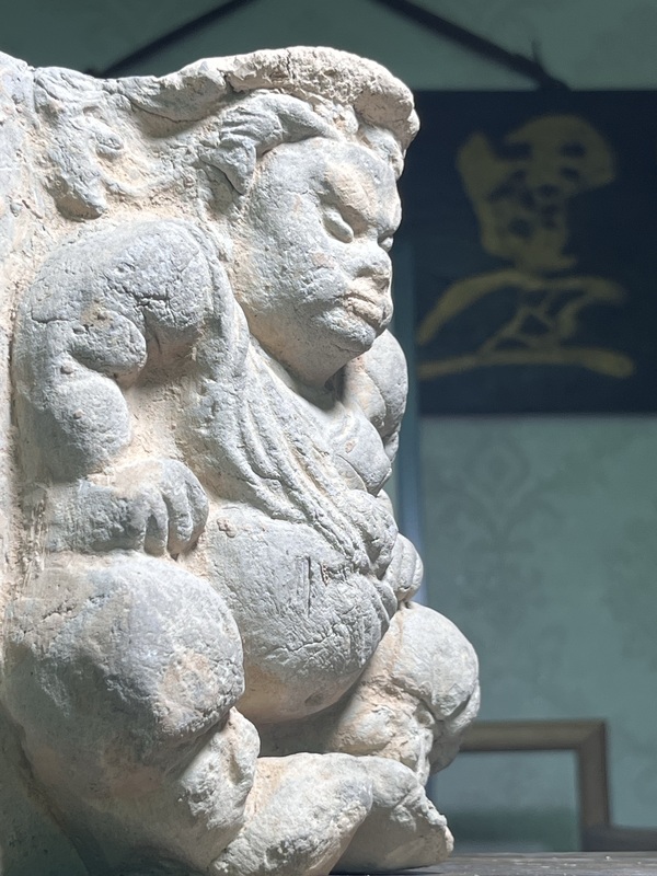 古玩陶瓷元代力士磚雕拍賣，當(dāng)前價(jià)格1800元