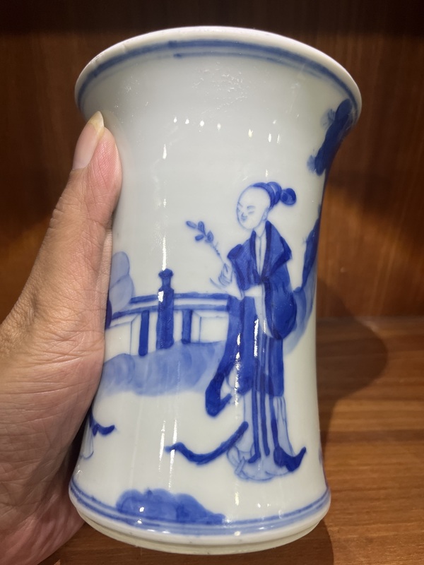 古玩轉賣仕女紋青花束腰筆筒拍賣，當前價格4000元