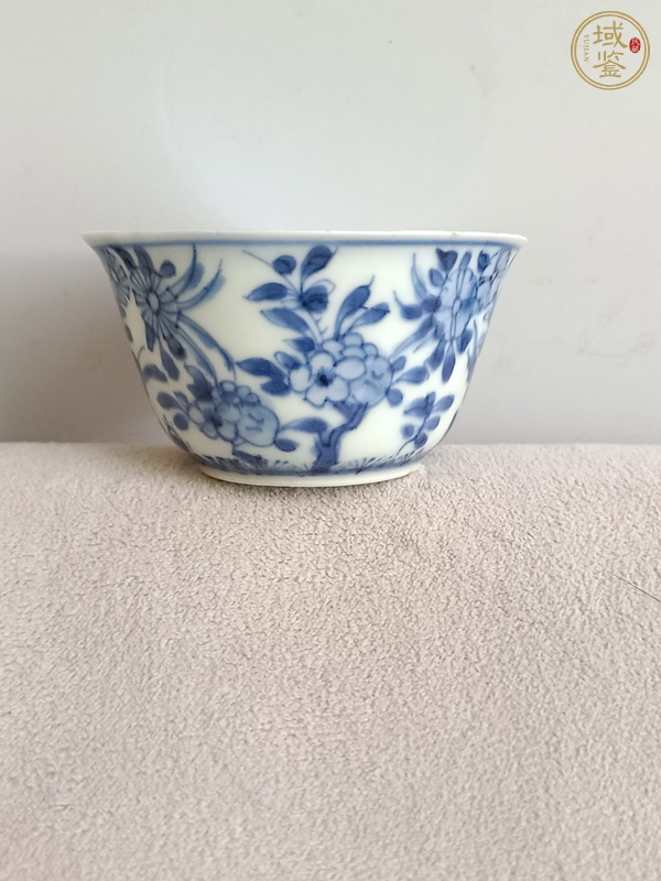 古玩陶瓷青花花卉紋杯碟真品鑒賞圖