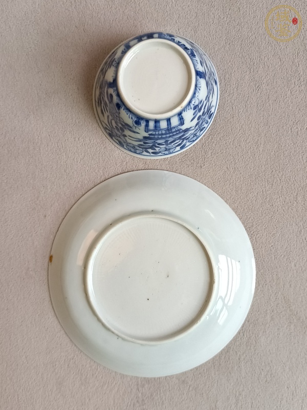 古玩陶瓷青花花卉紋杯碟真品鑒賞圖