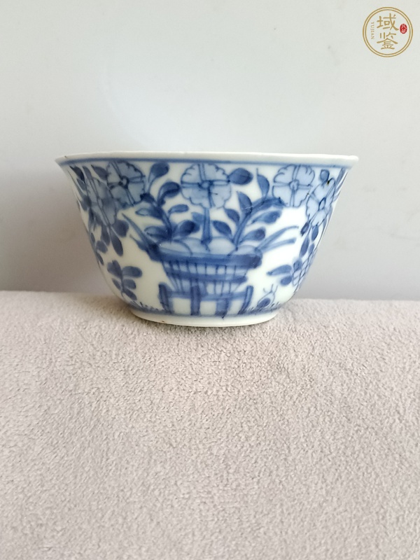 古玩陶瓷青花花卉紋杯碟真品鑒賞圖