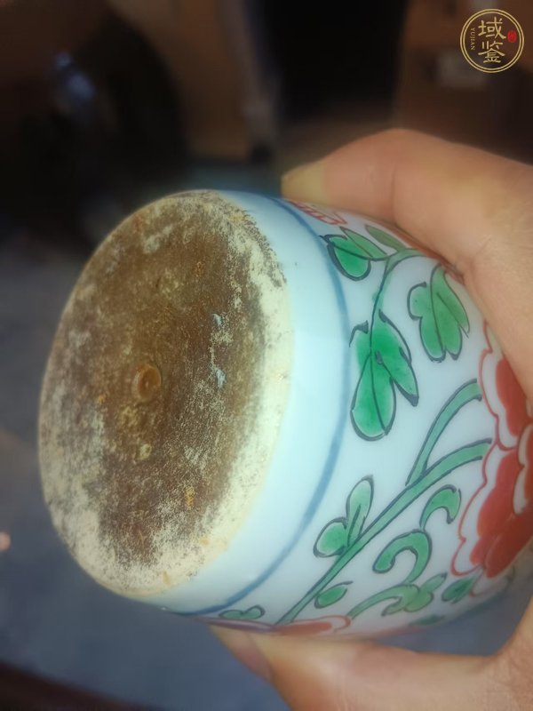 古玩陶瓷青花五彩獅子花卉紋罐真品鑒賞圖