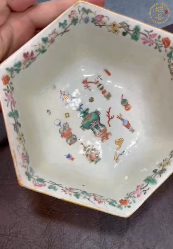 古玩陶瓷粉彩碗真品鑒賞圖