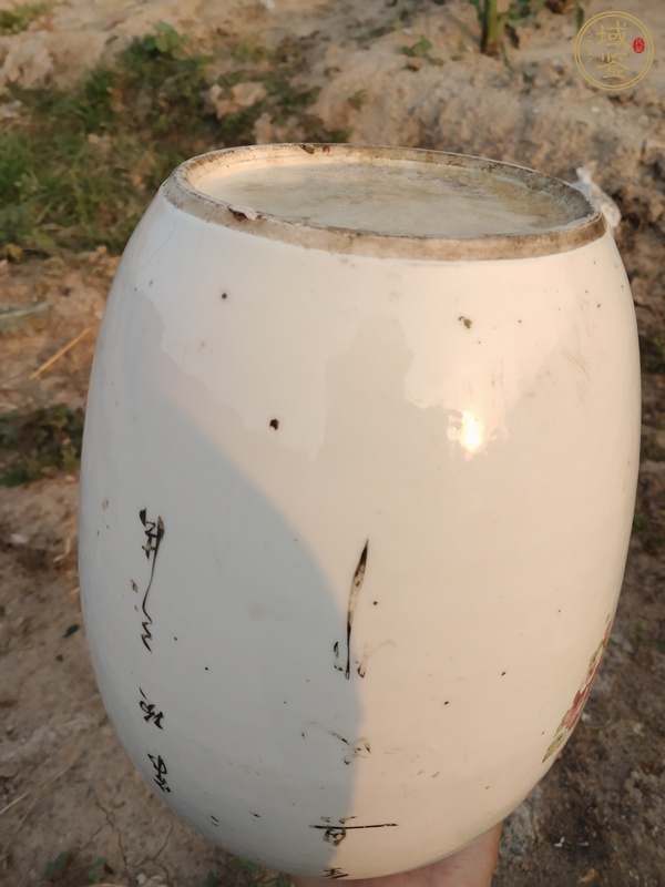 古玩陶瓷粉彩花卉紋冬瓜罐真品鑒賞圖