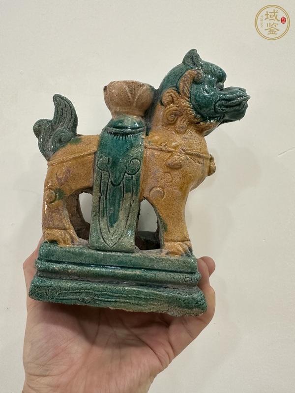 古玩三彩瑞獸燭臺真品鑒賞圖